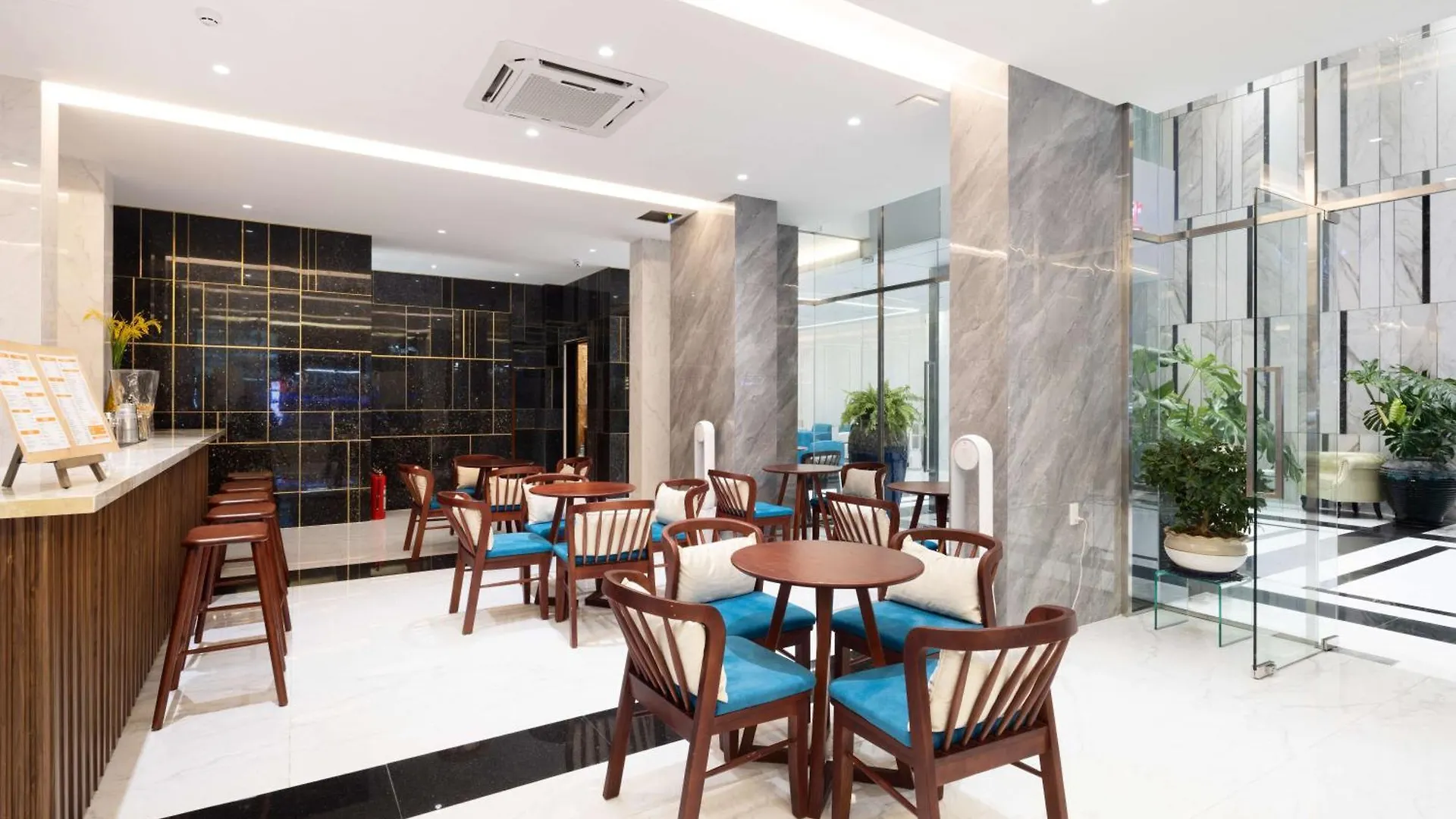 The Summer Hotel Nha Trang