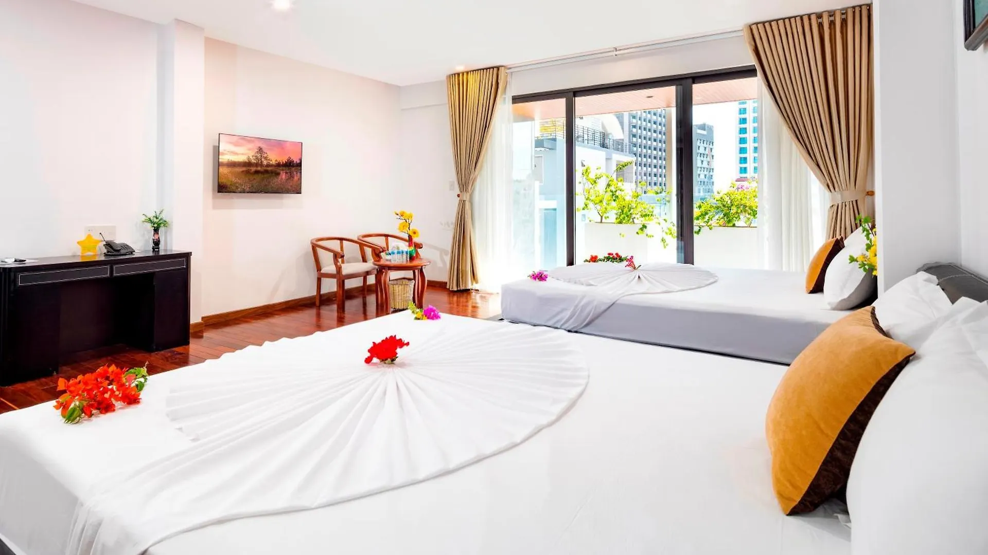 The Summer Hotel Nha Trang