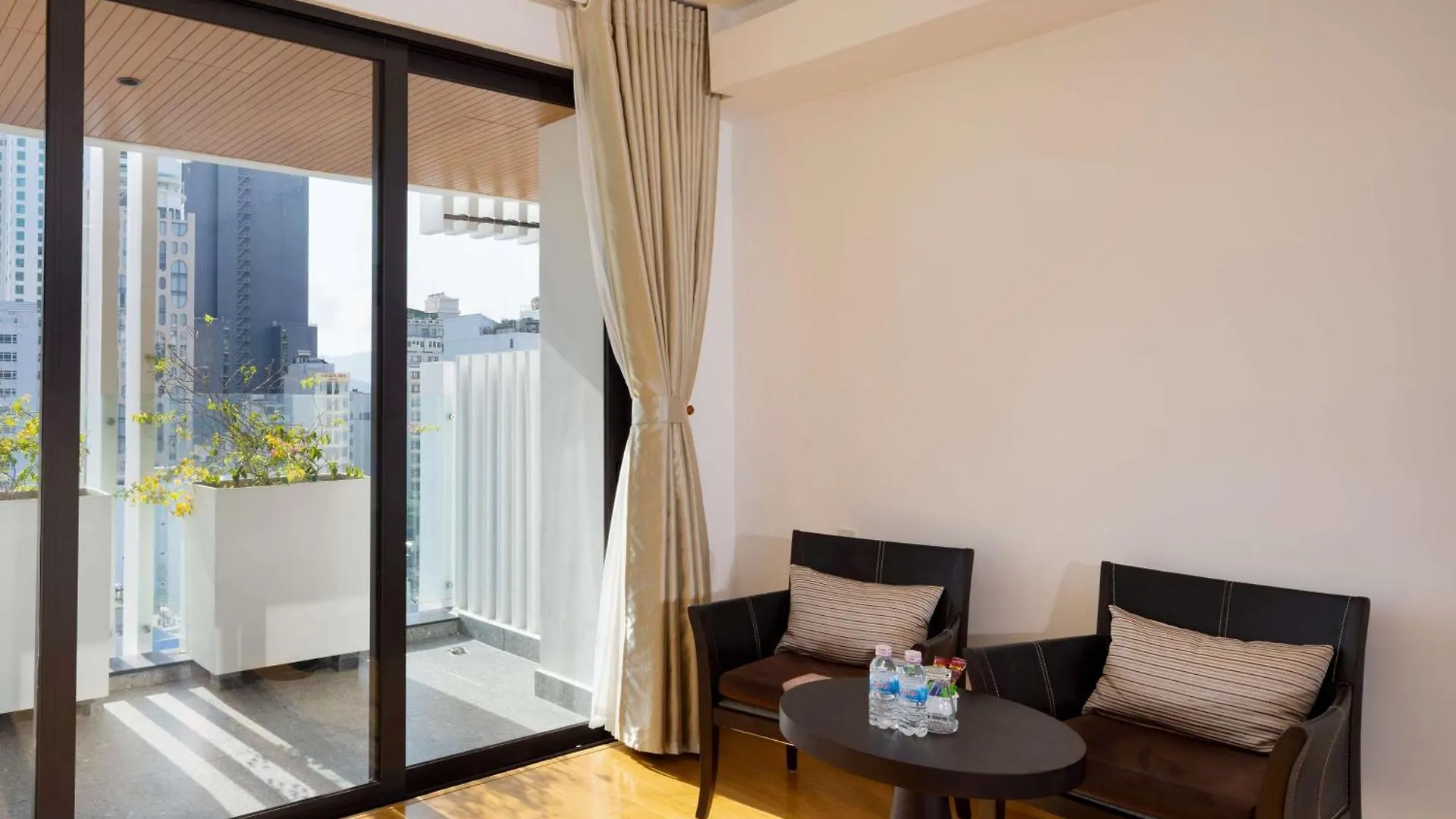 The Summer Hotel Nha Trang 4*,