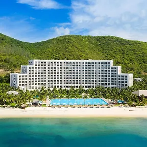 5* Курортный комплекс Vinpearl & Bay