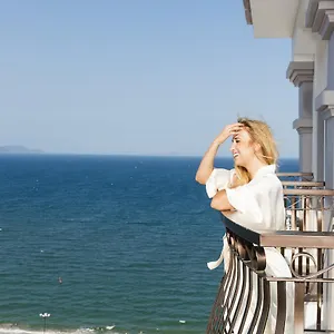 Balcony Hotel