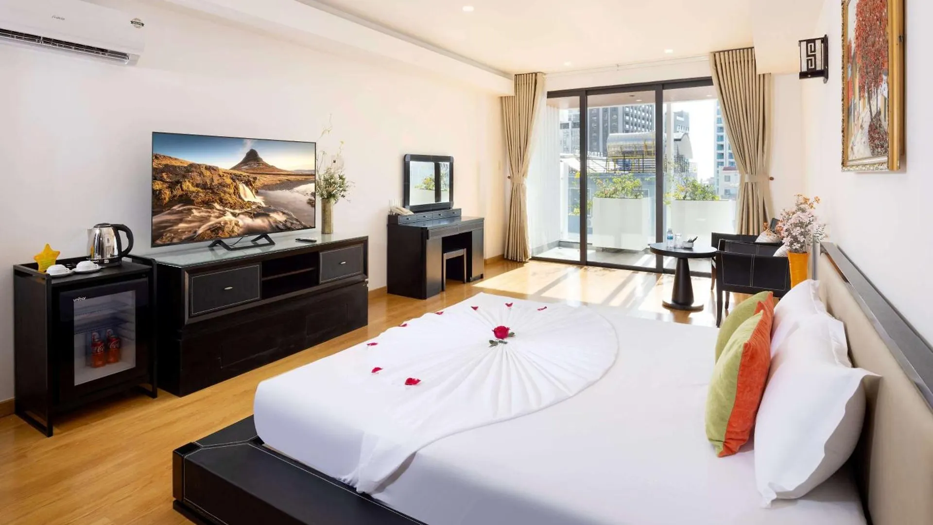 The Summer Hotel Nha Trang 4*,